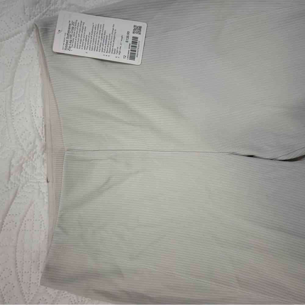 Lululemon Softstreme Zip Up Flare Crop 25”